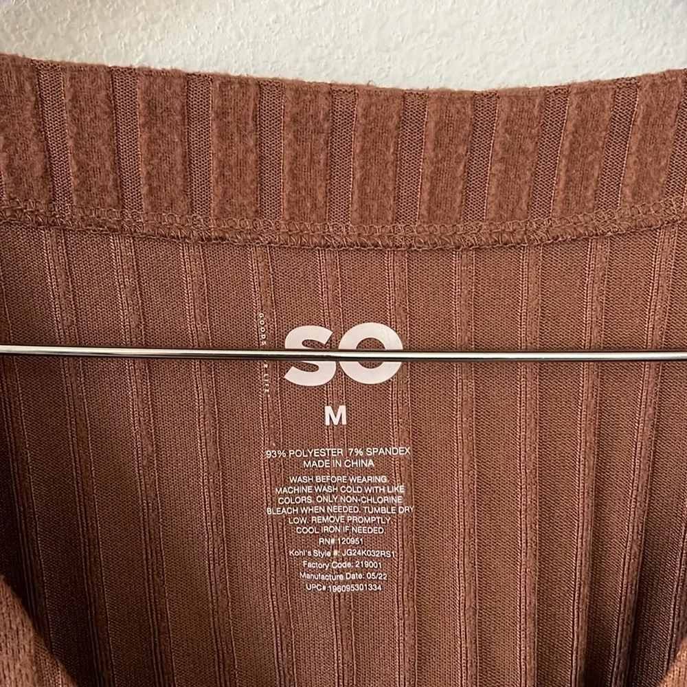 SO Brown Sweater Long Sleeve Size Medium - Picture 4 of 8